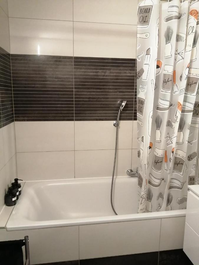Apartment Tesla Вена Экстерьер фото